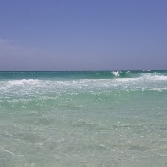 Meet your Posher, Crystal - Picture 6 of 7